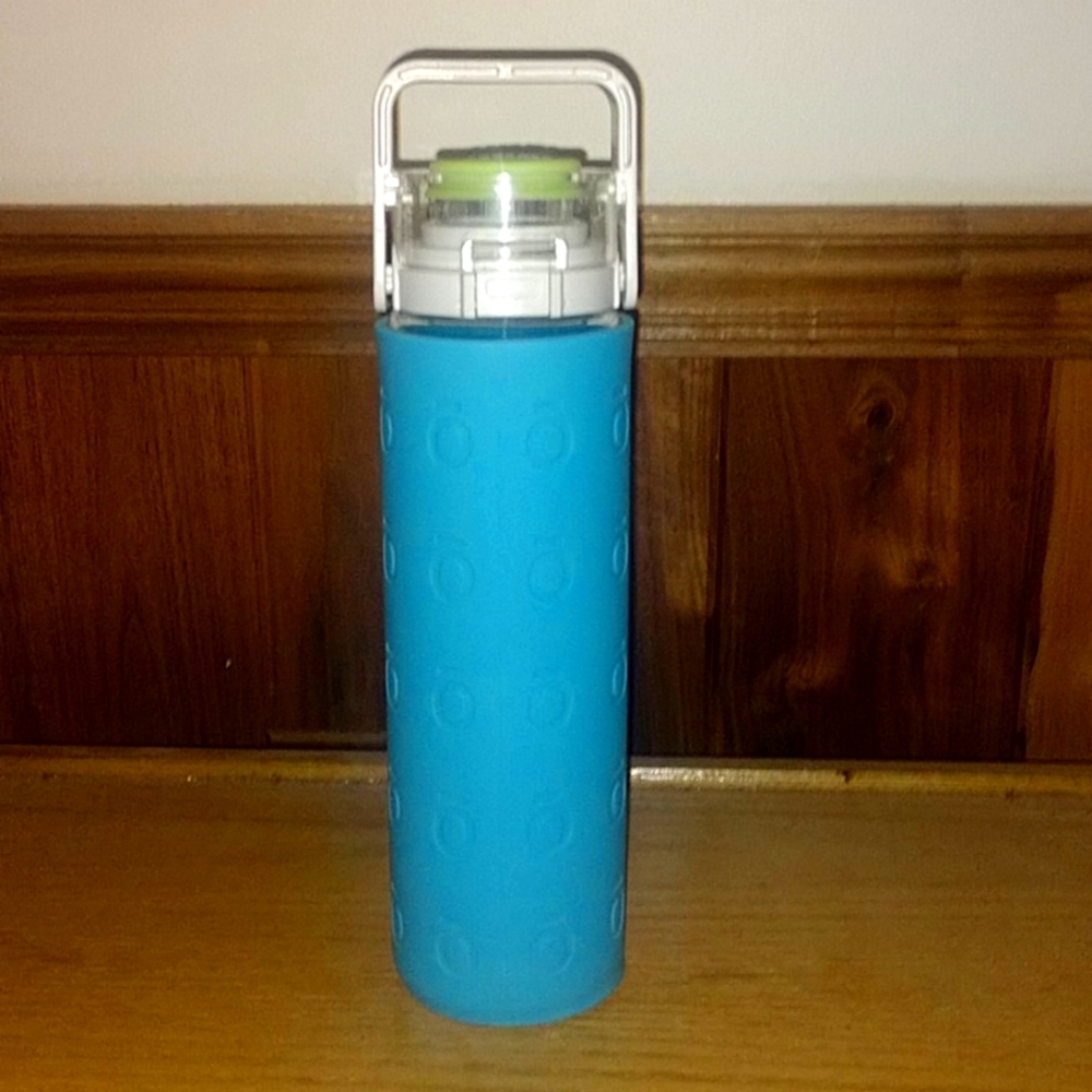 doTERRA glass water bottle silicone sleve